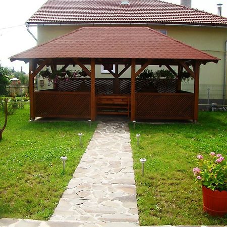 Colt de Rai Hotel Covasna Buitenkant foto