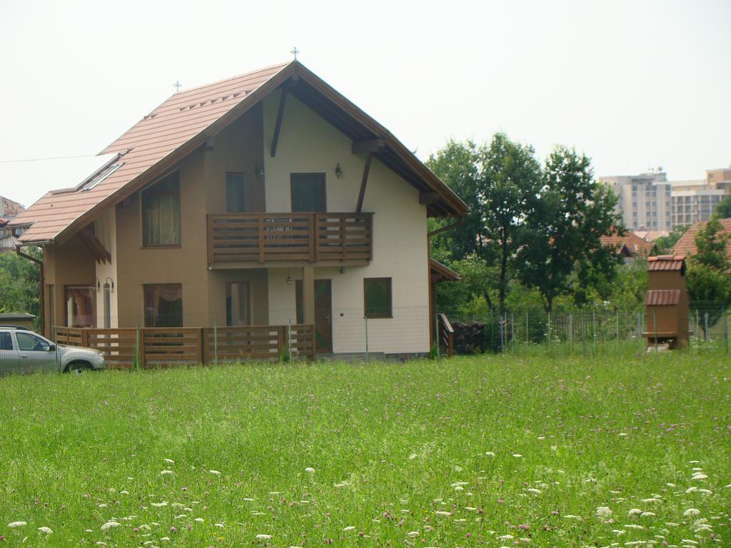 Colt de Rai Hotel Covasna Buitenkant foto