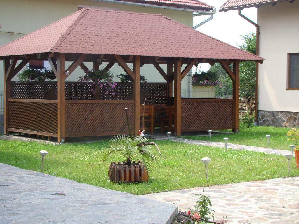 Colt de Rai Hotel Covasna Buitenkant foto